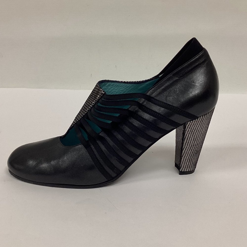 Thierry Rabotin Elastic Strap Embossed Suede Leather Pump Heel Sz 40.5 EU